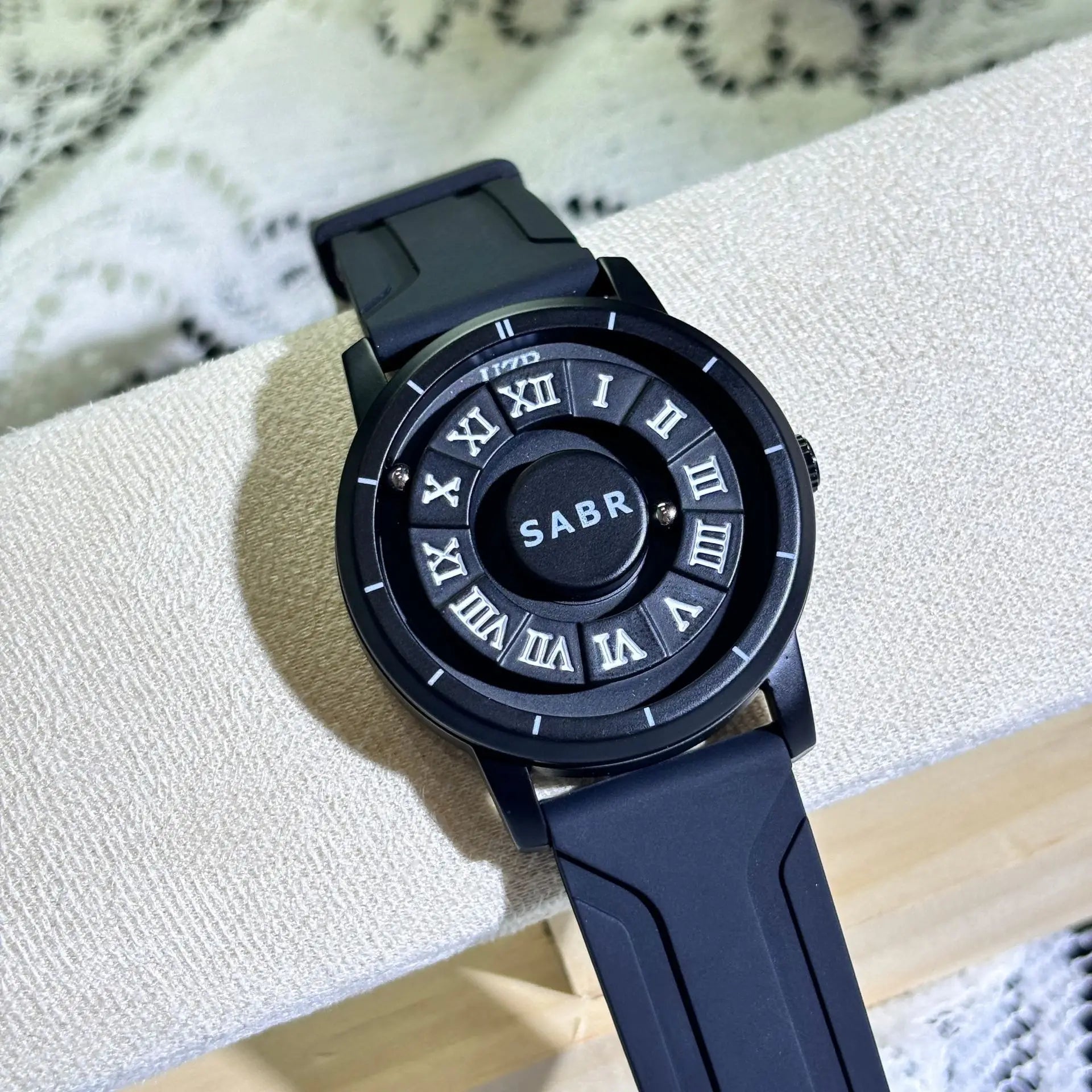 Orologio Uomo Magnetico Black Silicone - Sfera Sospesa Cool Impermeabile Fashion Concept